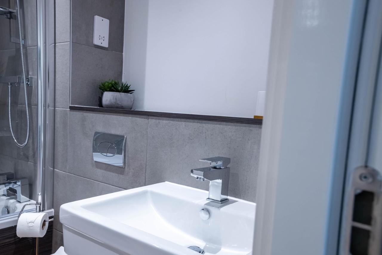 Luxe Interchange Apartment Near Old Trafford - Media City - The Quays Manchester Exterior photo